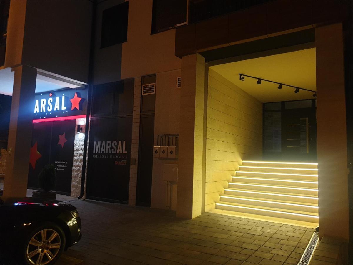 Lux Apartman 33 Крагуевац Екстериор снимка