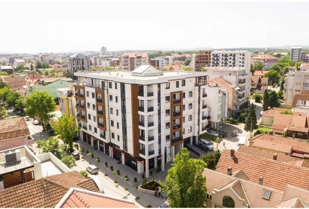 Lux Apartman 33 Крагуевац Екстериор снимка